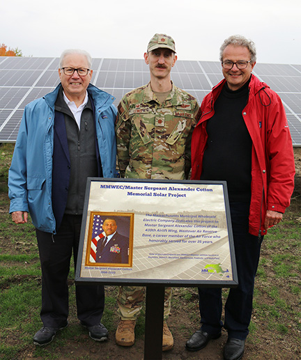 Ludlow solar field group photo
